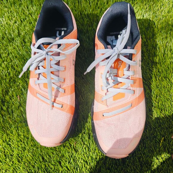 NWT ON RUNNING Cloudgo Athletic Shoes Sneakers - Picture 5 of 8